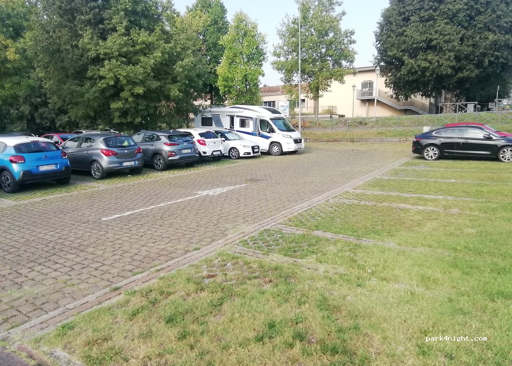 (26013) Crema - Piazzale Martiri di Nassiriya — foto 2