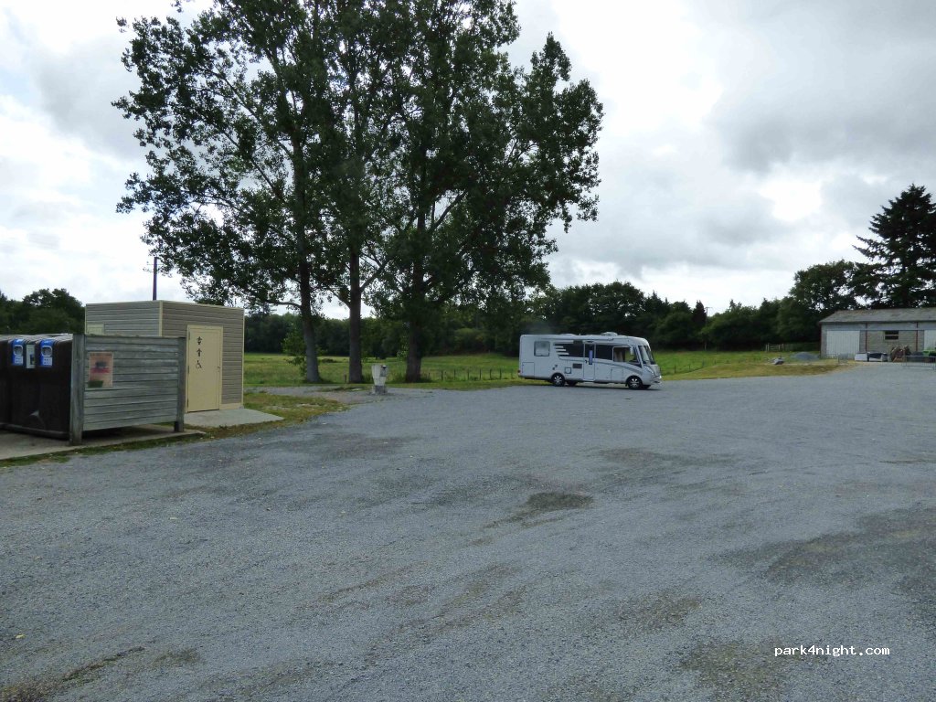 (87400) Sauviat-sur-Vige - 120-134 Rue Emile Dourdet — foto 3