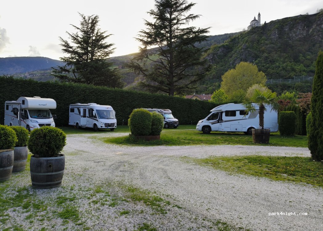 Ansitz Gamp area sosta camper — foto