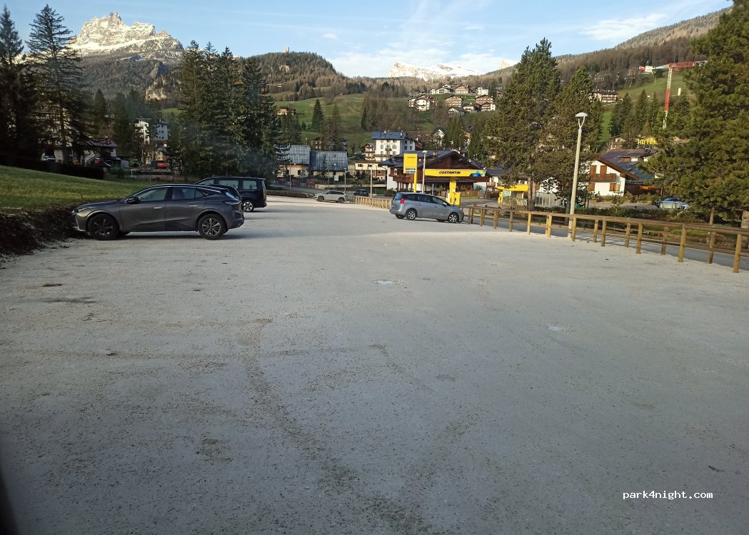 (32043) Cortina d'Ampezzo - 43 Via del Castello — foto