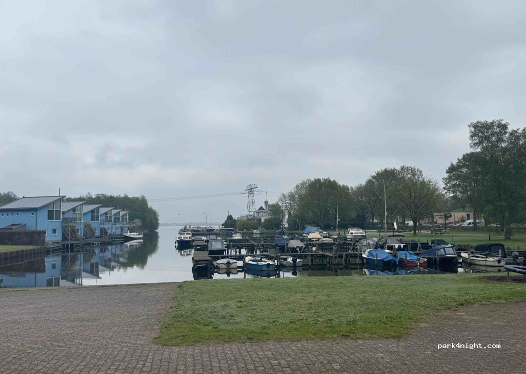 (9475 TG) Midlaren - De Bloemert — foto 2
