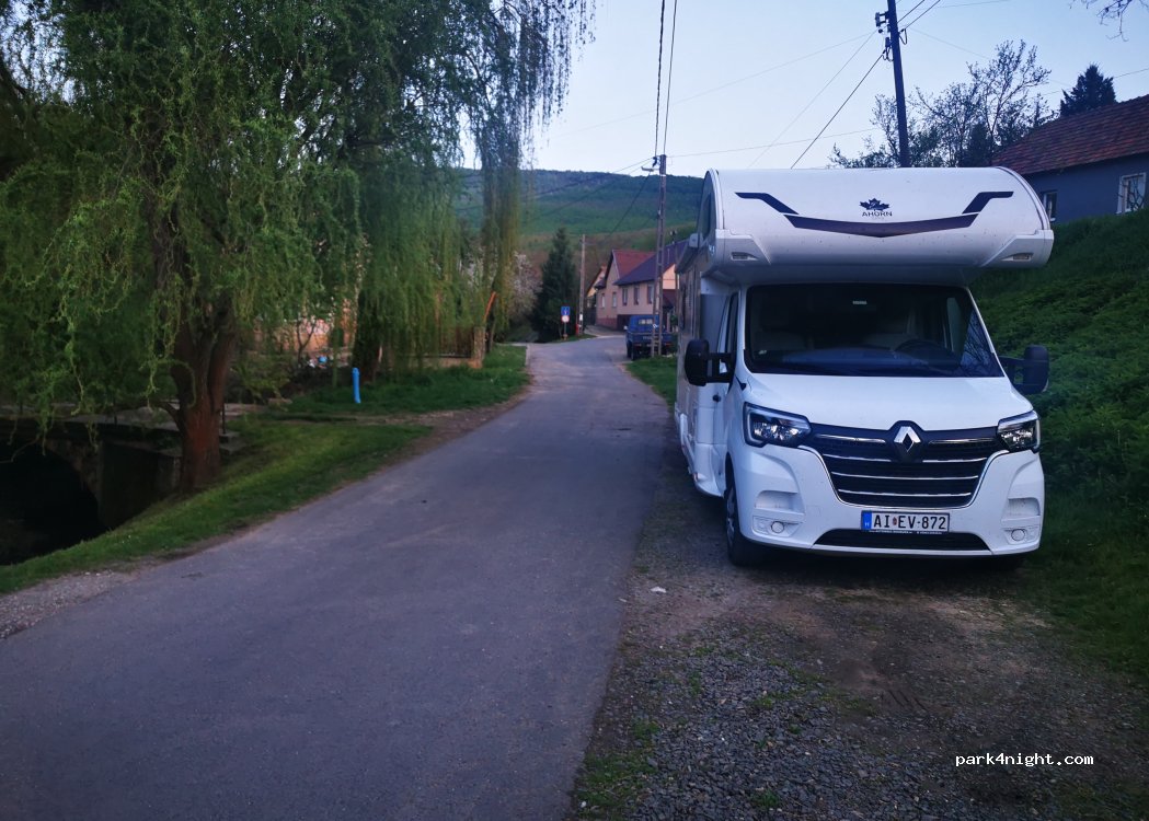 (2640) Szendehely - 9-21 Dankó Pista utca — foto