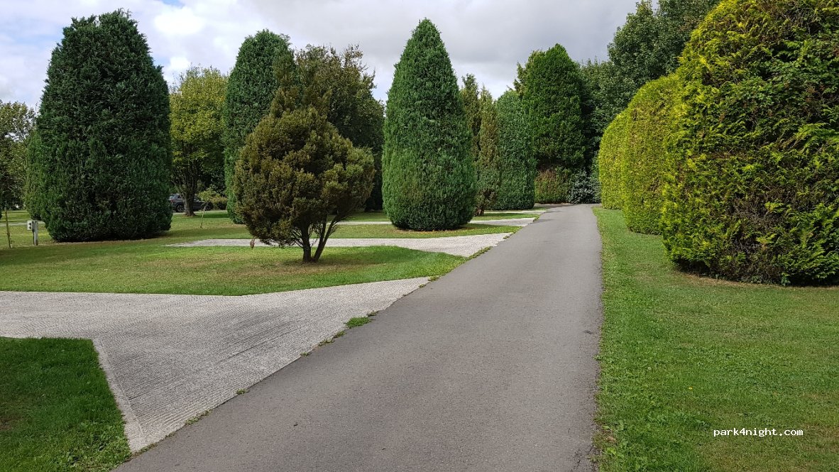 Coombe Caravan Park — foto
