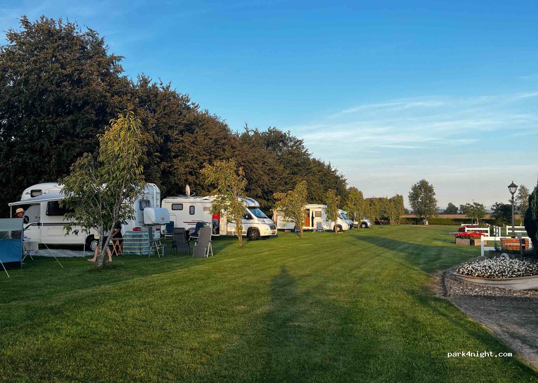 Coombe Caravan Park — foto 3