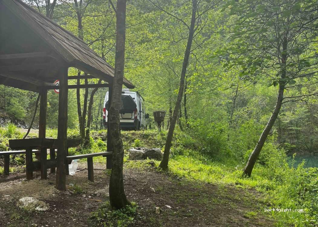 () Orašac - Unnamed Road — foto