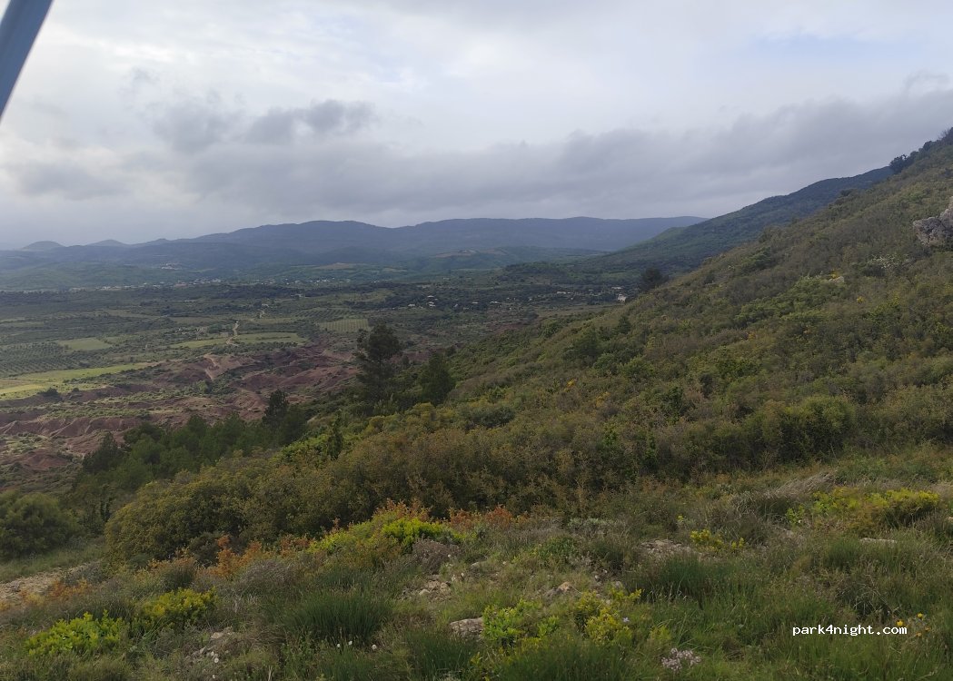 (34725) Saint-Saturnin-de-Lucian - Unnamed Road — foto