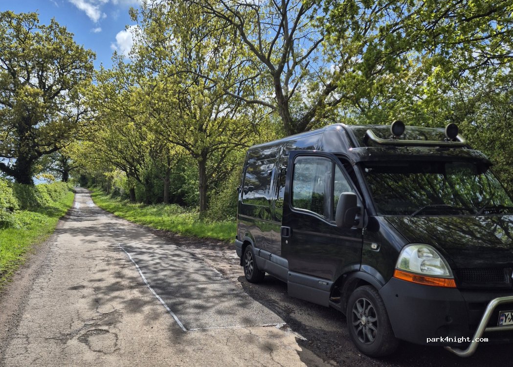 (DE73 7HW) Derby - Unnamed Road — foto