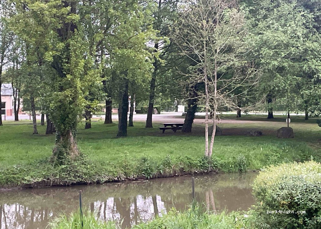 (72240) Tennie - 29 Rue Madame Andree le Grou — foto