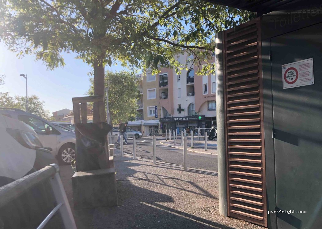 (34200) Sète - 31 Rue du Pasteur Lucien Benoît — foto 2