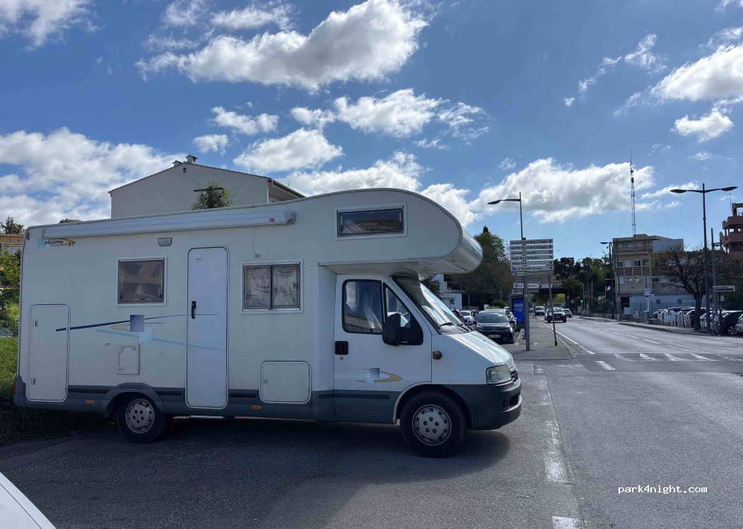 (06140) Vence - 42 Avenue Rhin et Danube — foto