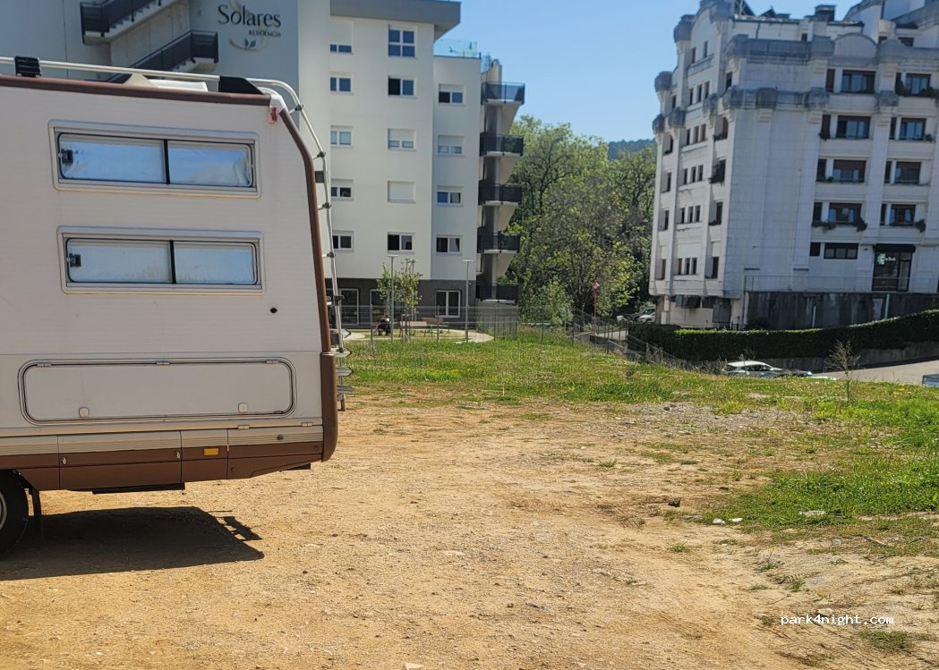 (39710) Solares - 12A Calle Estudio — foto