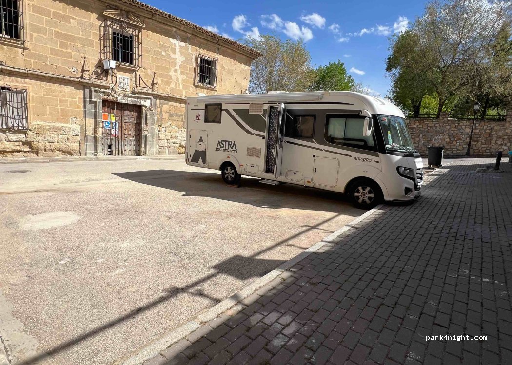 (16500) Huete - 1 Calle Guadalupe — foto