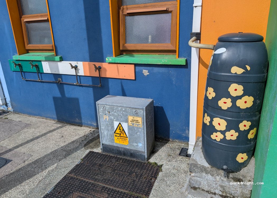 (V93 CY80) Sneem - North Square — foto