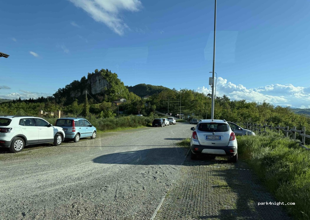 (42026) Canossa - 14 Strada Provinciale 73 — foto 2