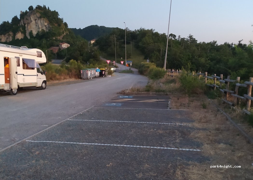 (42026) Canossa - 14 Strada Provinciale 73 — foto 5