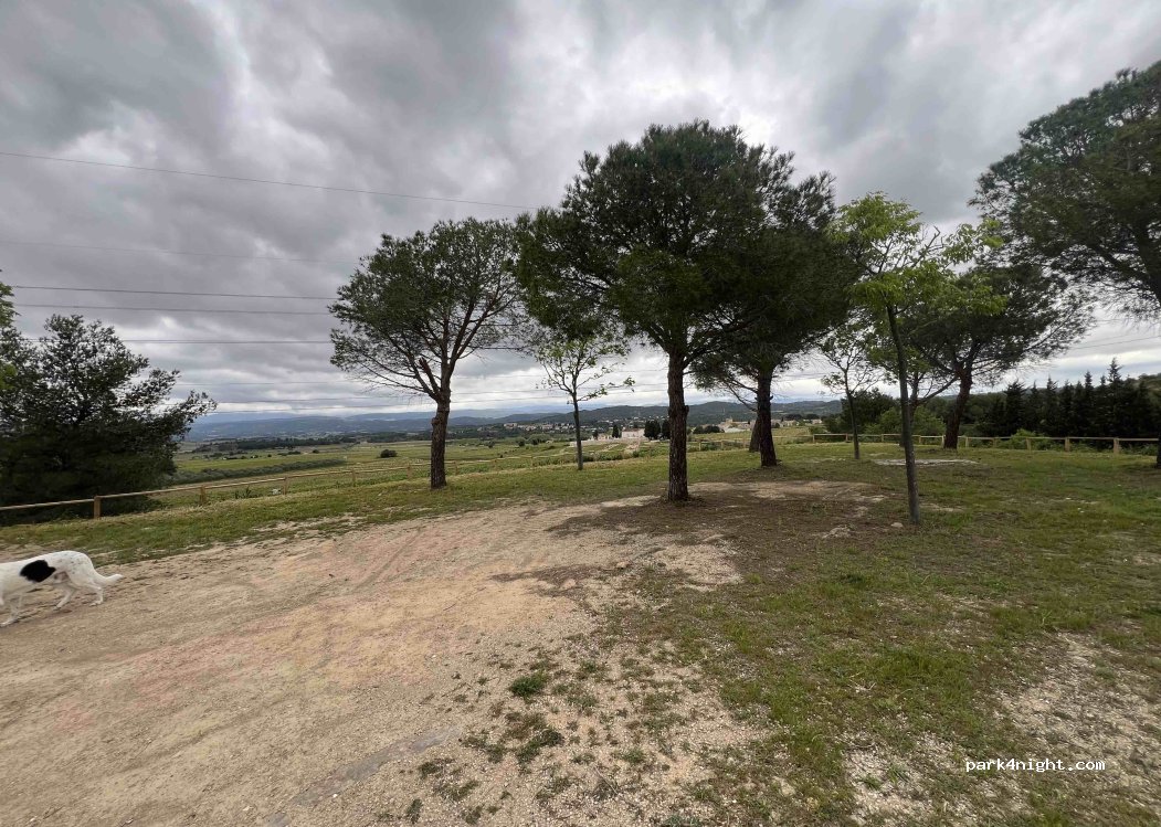 (34210) Oupia - Unnamed Road — foto