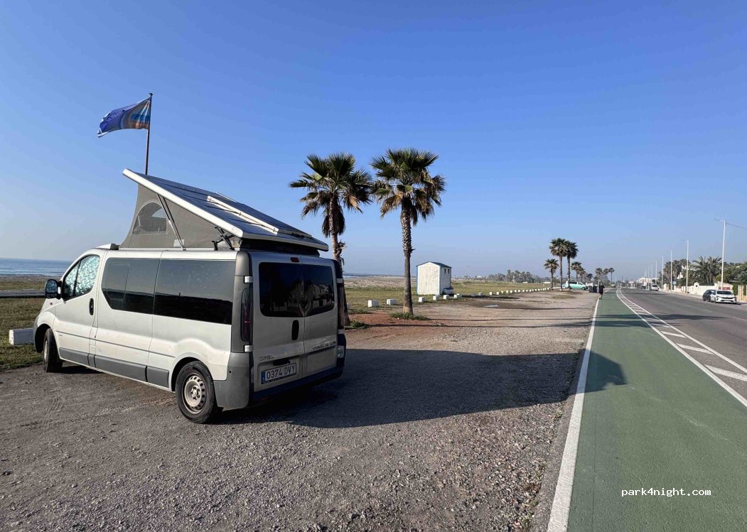 (12530) Burriana - 133 Avenida Mediterrania — foto