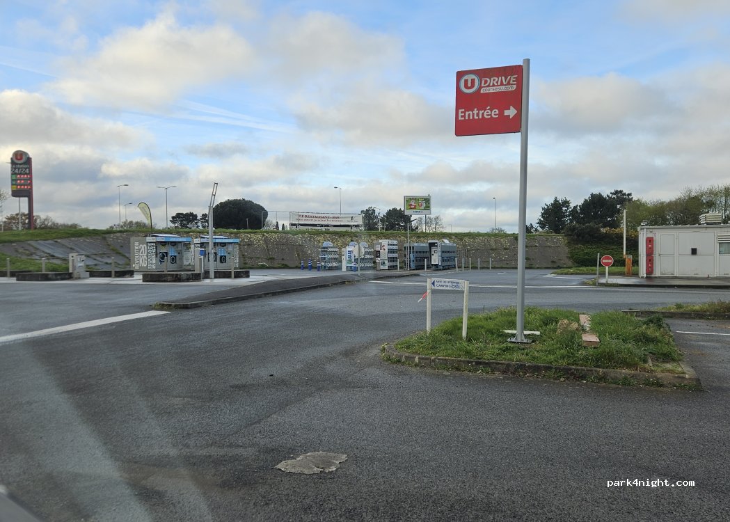 (56190) Ambon - Rue des Silènes — foto 5