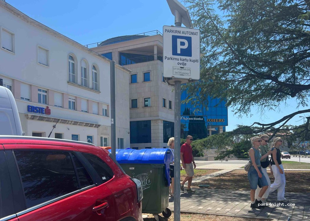 (23000) Zadar - 6 Obala kneza Branimira — foto 2