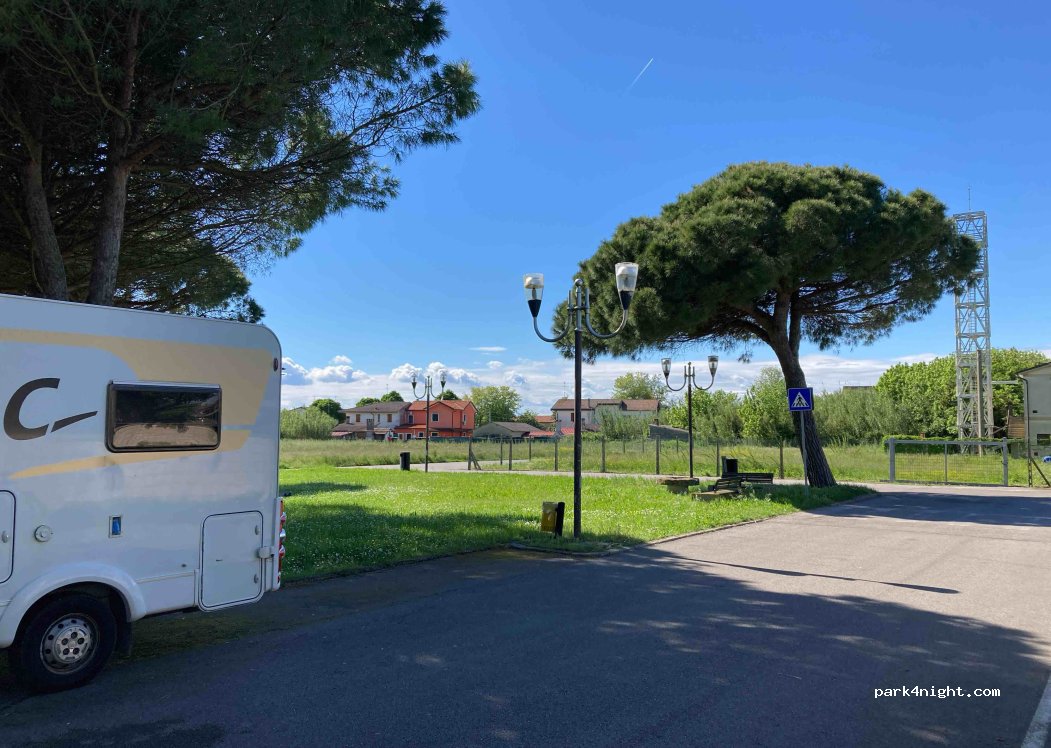 (45018) Boccasette - 8 Piazza San Giacomo — foto