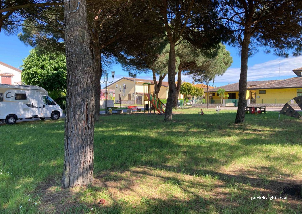 (45018) Boccasette - 8 Piazza San Giacomo — foto 3