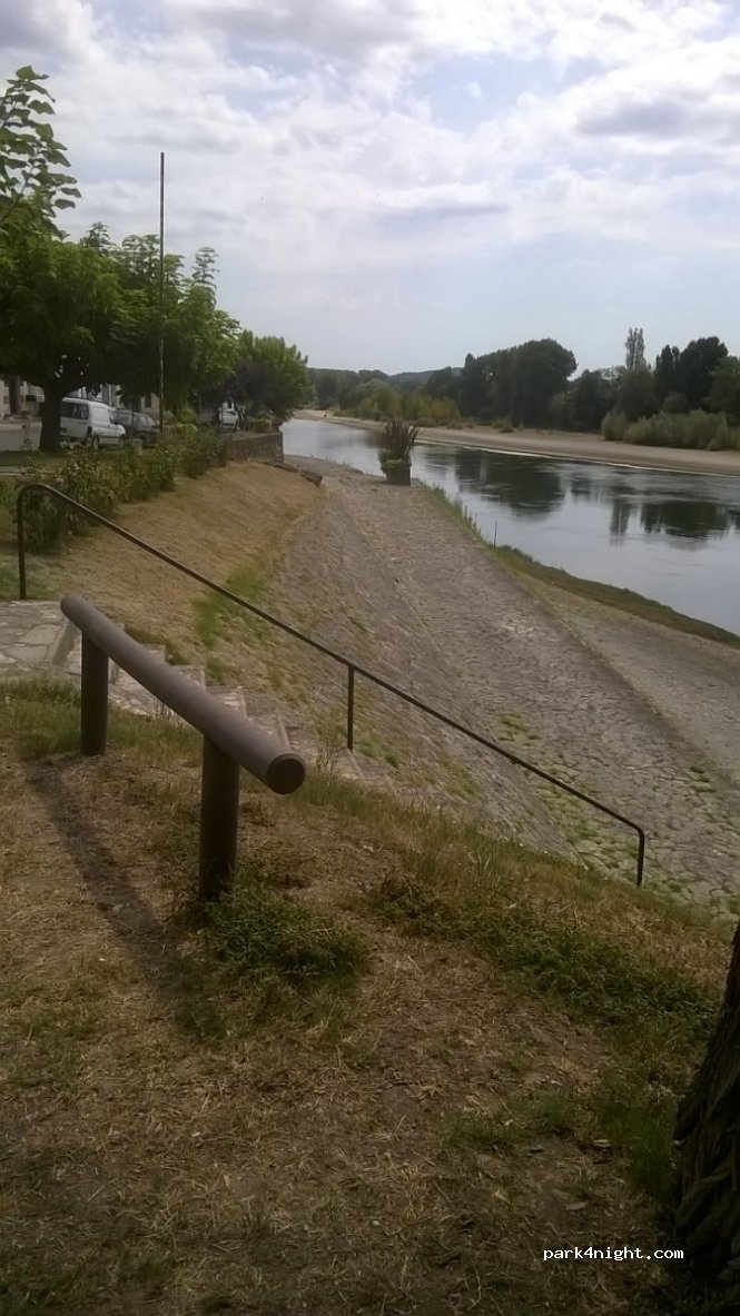 (47400) Tonneins - 16 Quai de la Barre — foto