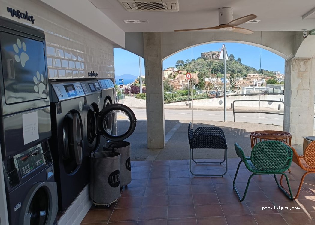 (17255) Begur - 11 Plaça Forgas — foto