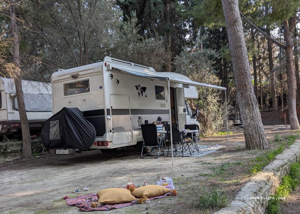Onder Camp — foto 2