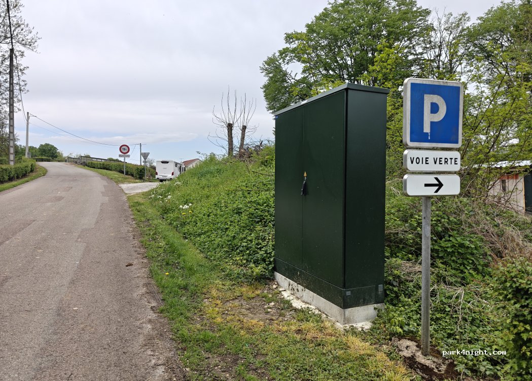 (21610) Pouilly-sur-Vingeanne - 4 Rue de Fontaine — foto