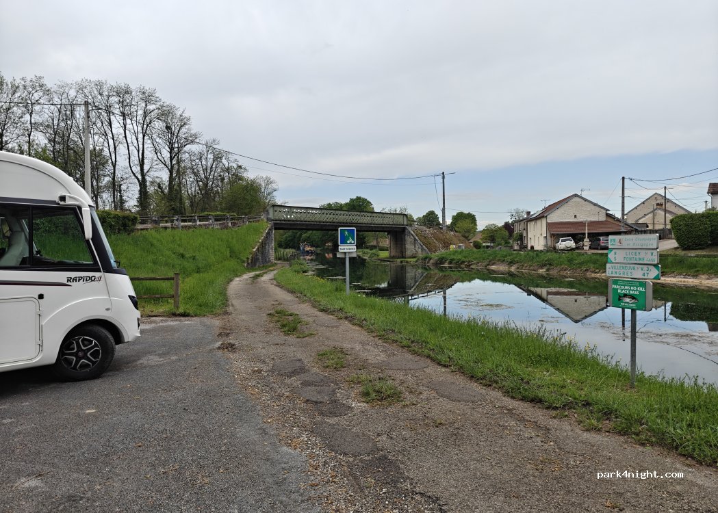 (21610) Pouilly-sur-Vingeanne - 4 Rue de Fontaine — foto 2
