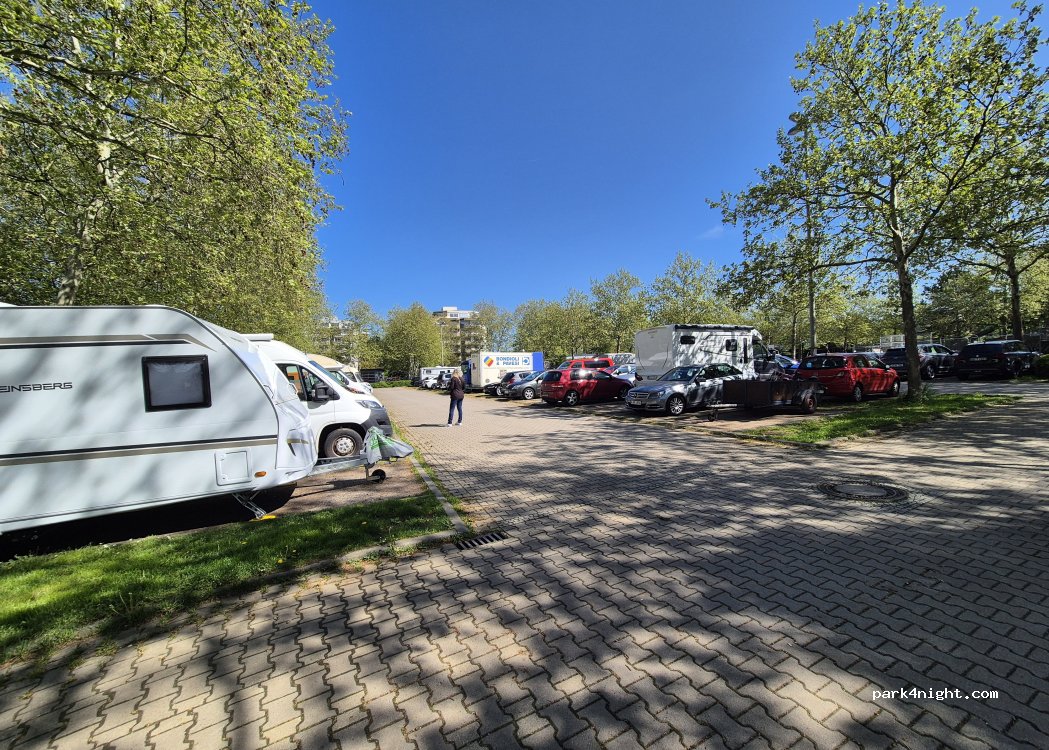 (60388) Frankfurt am Main - 1 Schönecker Straße — foto