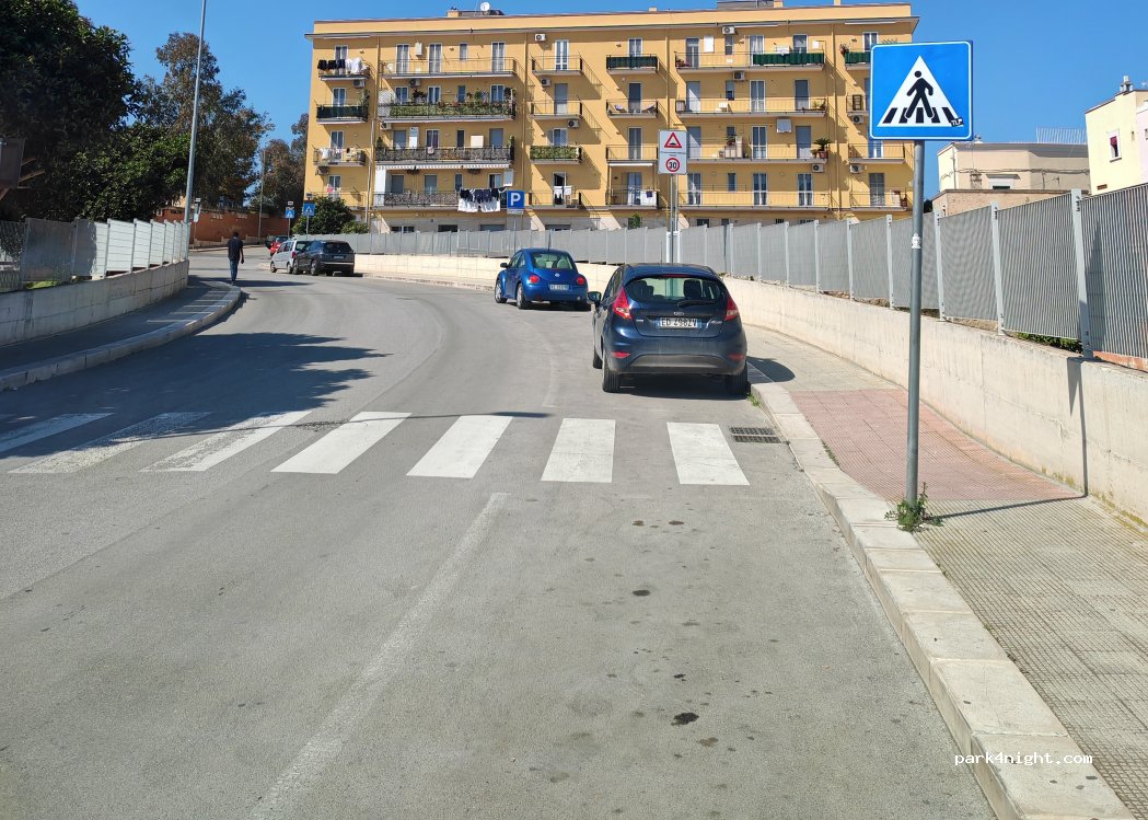 (76011) Bisceglie - 15 Via la Spiaggia — foto