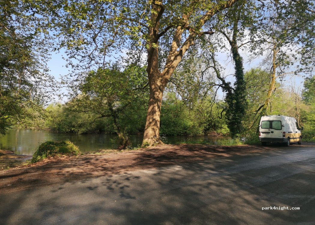 (24310) Brantôme en Périgord - Route de la Fontaine d'Amour — foto 2