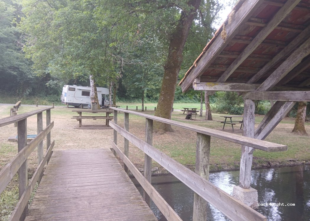 (24310) Biras - 846 Route du Lavoir de la Cloche — foto 4