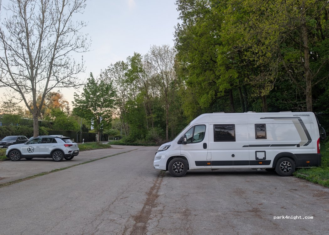 (85356) Freising - 45 Hallbergmooser Straße — foto