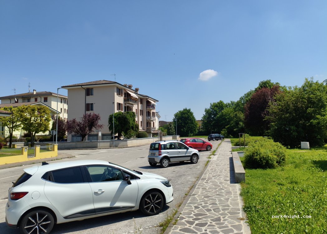 (46029) Suzzara - 9 Via P. Picasso — foto