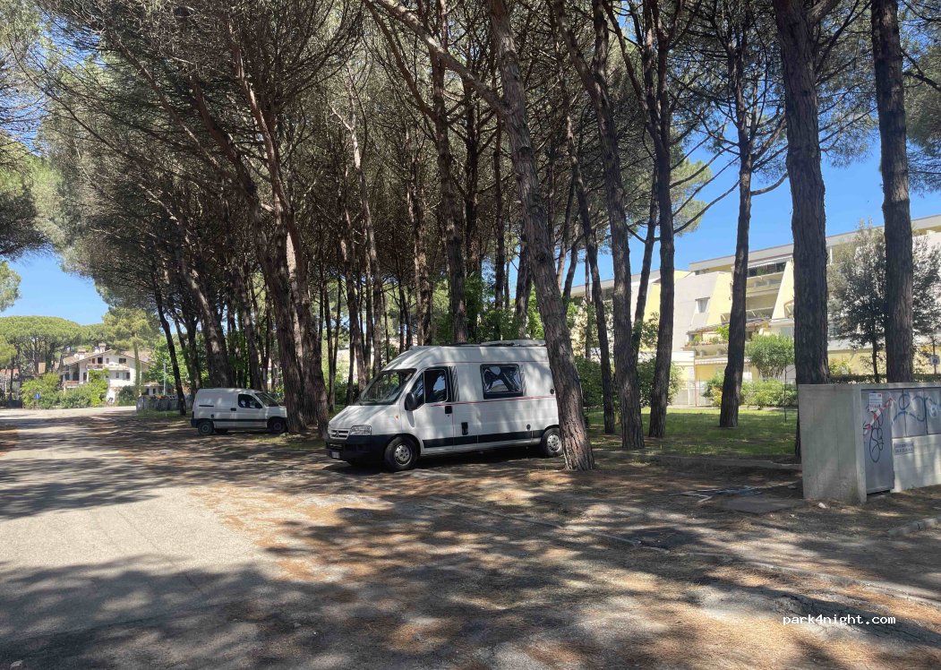 (48123) Marina Romea - 52 Viale delle Betulle — foto