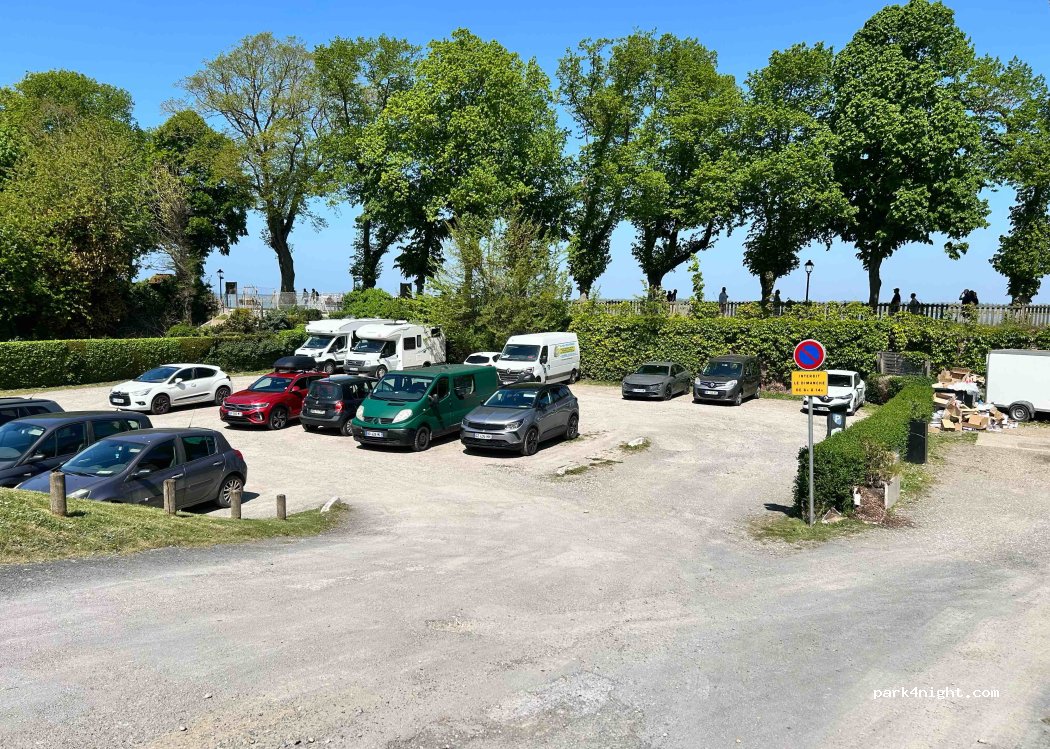 (80230) Saint-Valery-sur-Somme - 2 Quai du Romerel — foto