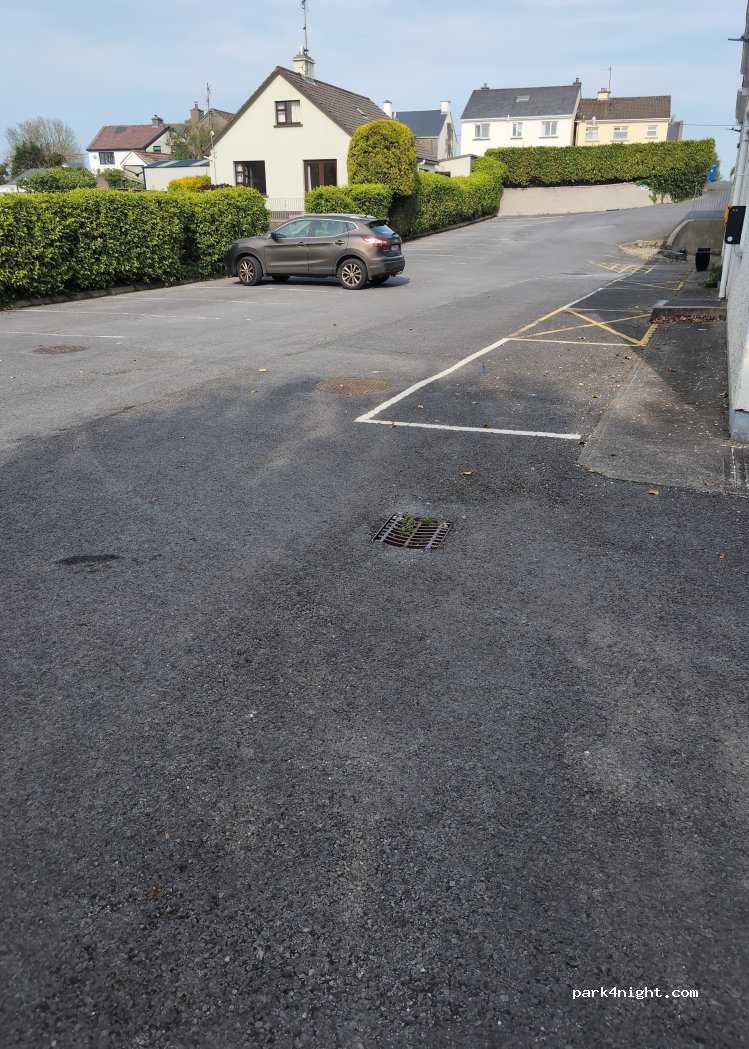 (H91 YH74) Oughterard - Camp Street — foto