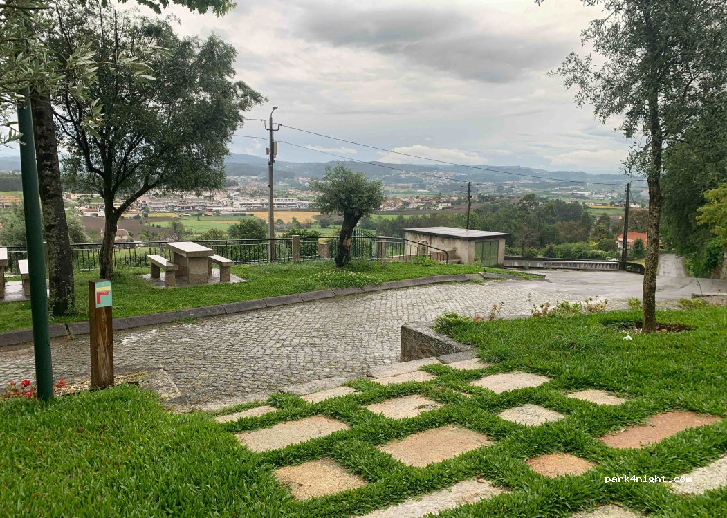 (4775-175) Monte de Fralães - 263 Terreiro de Nossa Senhora de Saúde — foto