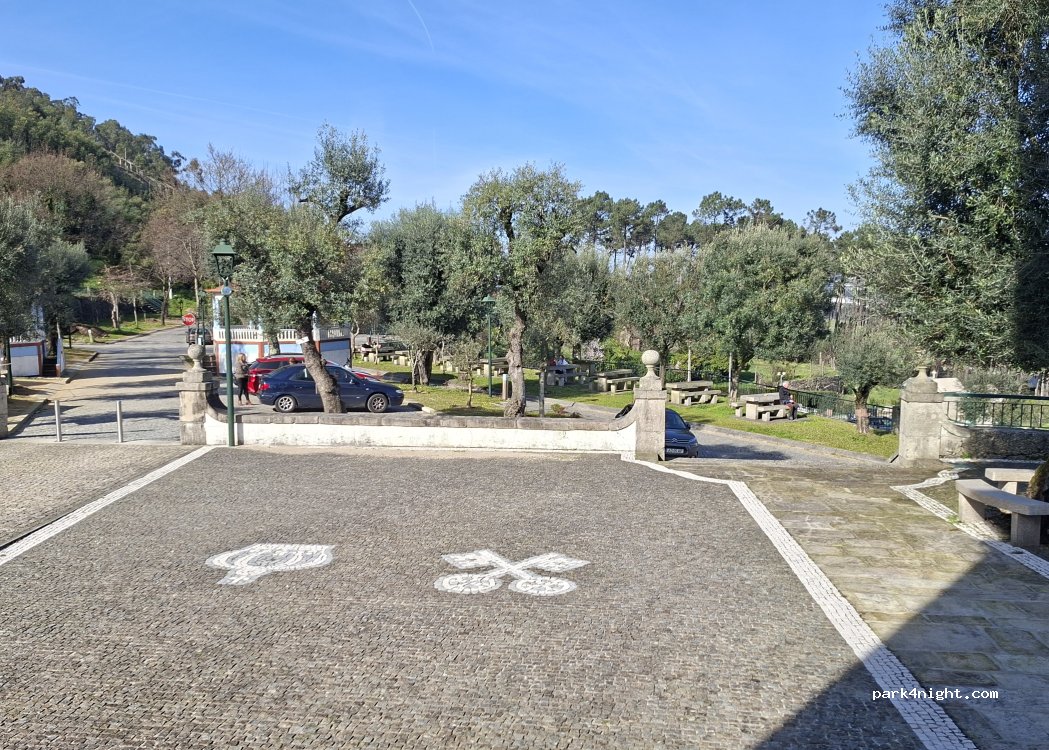 (4775-175) Monte de Fralães - 263 Terreiro de Nossa Senhora de Saúde — foto 5