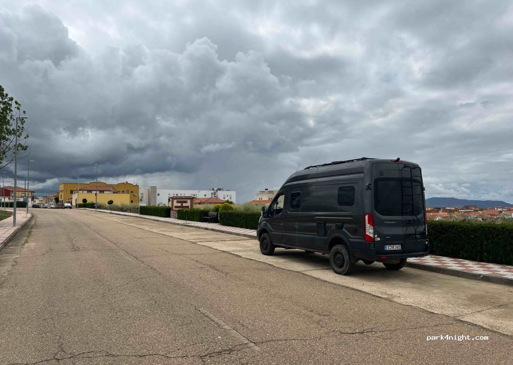 (06770) Casas de Don Pedro - 3 Carretera Circunvalación — foto