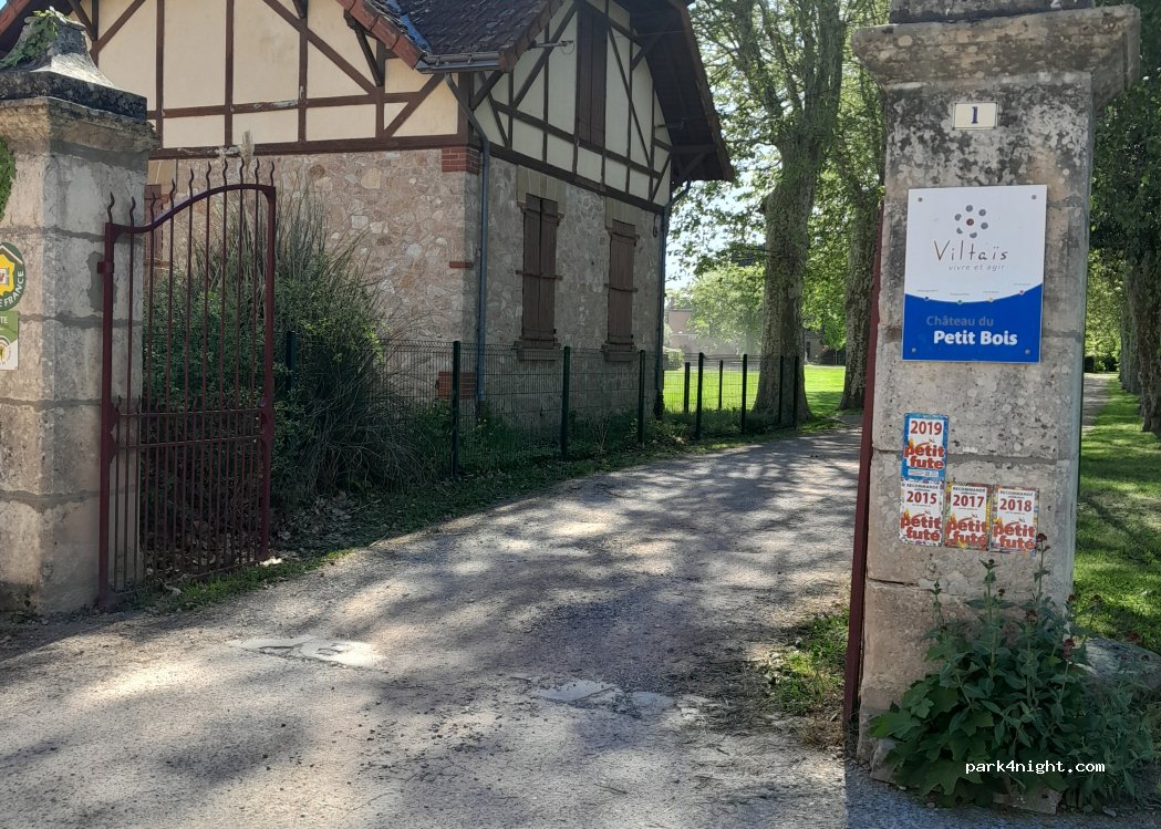 (03430) Cosne-d'Allier - 4 Rue du Colombier — foto