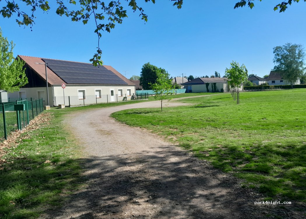 (03430) Cosne-d'Allier - 4 Rue du Colombier — foto 2