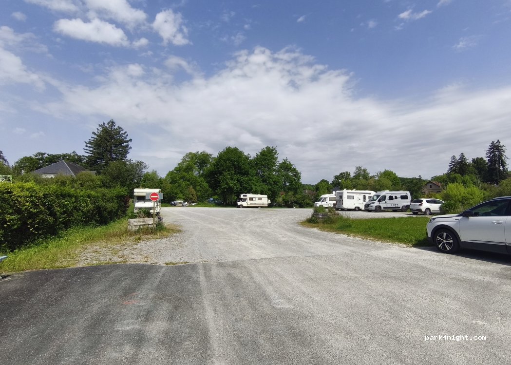 (64270) Salies-de-Béarn - 2 Rue des Anciens Combattants de l Afrique Française du Nord — foto 2