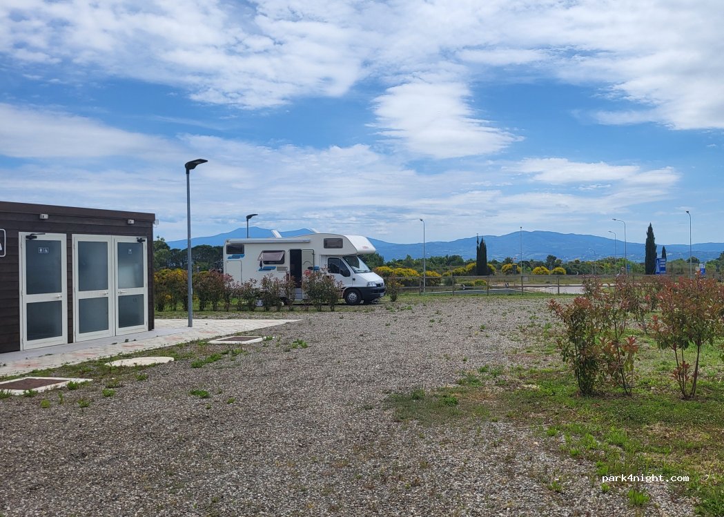 Area sosta camper Civitella Paganico — foto 3