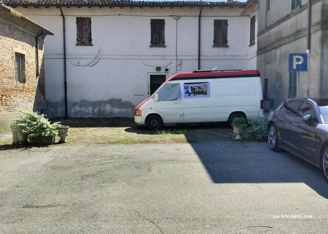 (26040) Ca' De' Soresini - 4 Via Angelo Ottolini — foto