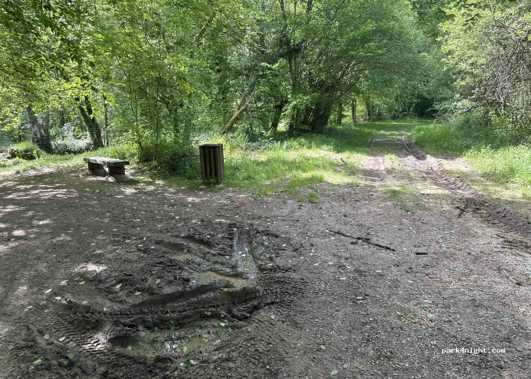 (24210) La Bachellerie - Unnamed Road — foto