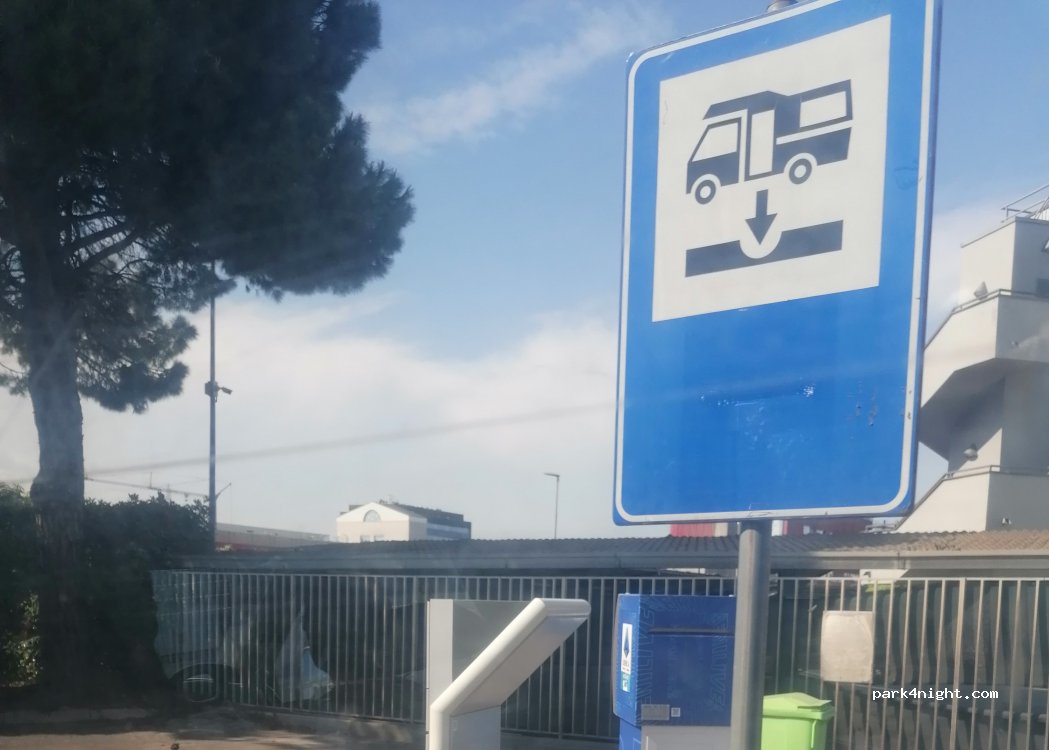 (35127) Padova - 25-27 Corso Stati Uniti — foto