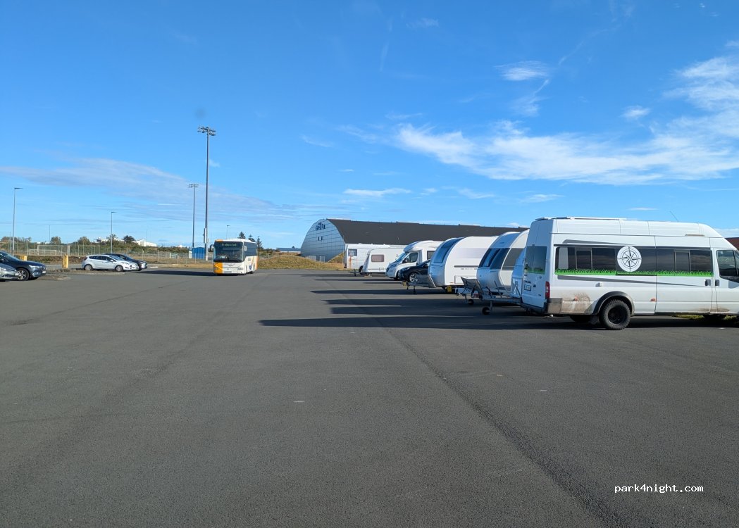 (260) Njarðvík - 18 Starmói — foto